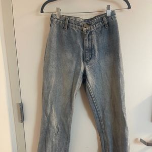 Women’s low waisted jeans